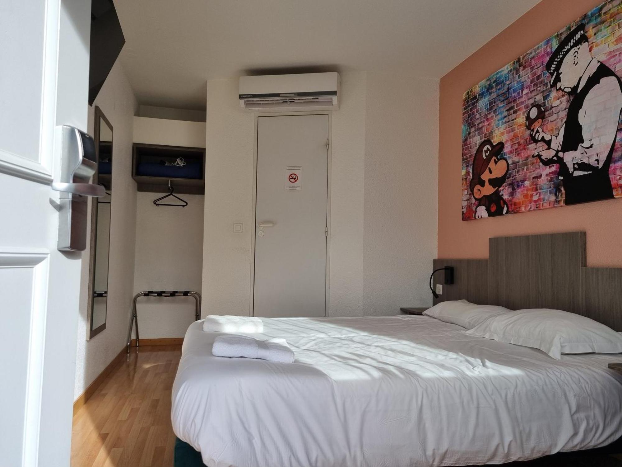 The Originals Access, Hotel Le Lutea Riom-es-Montagnes Bagian luar foto