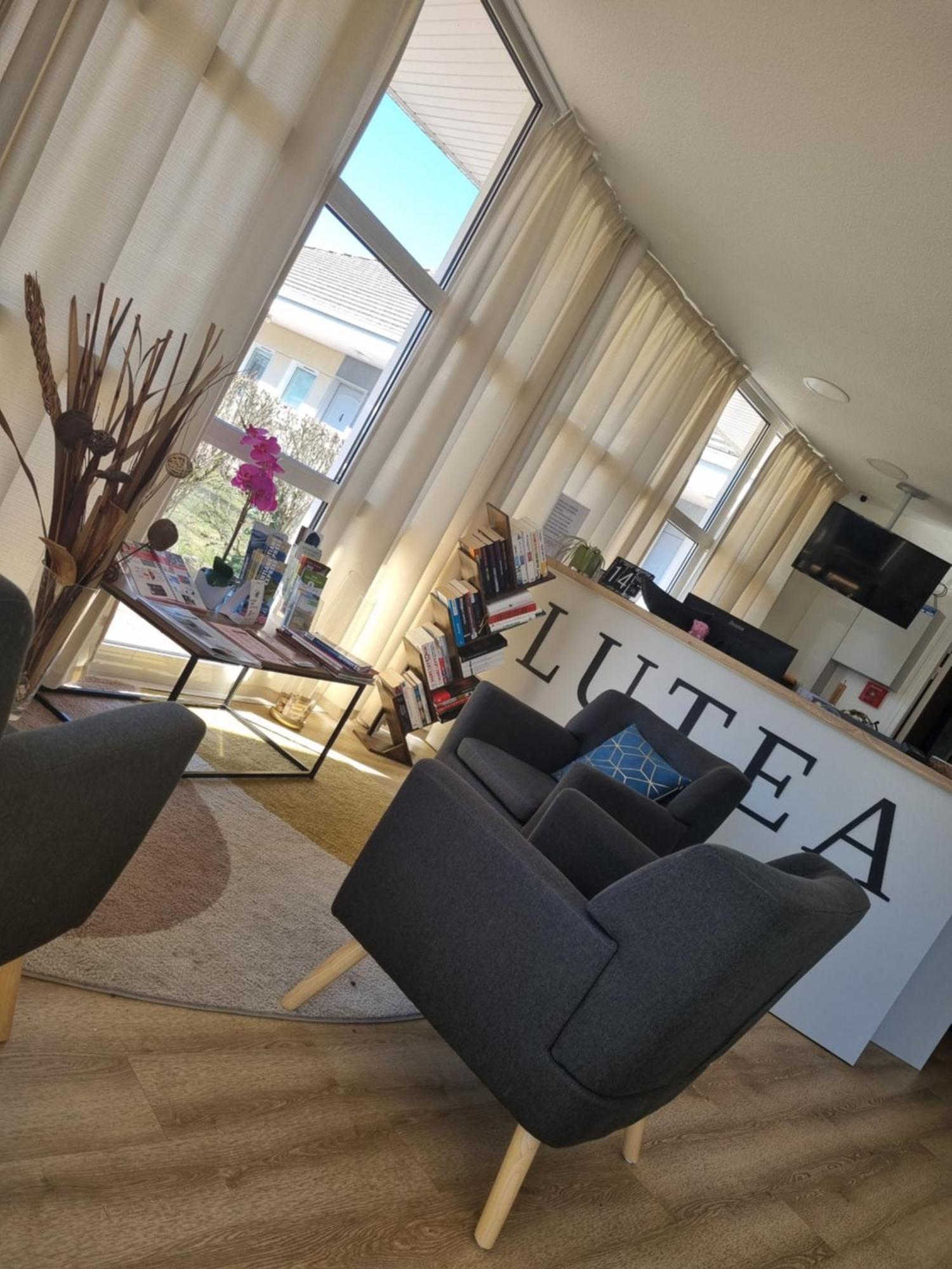 The Originals Access, Hotel Le Lutea Riom-es-Montagnes Bagian luar foto