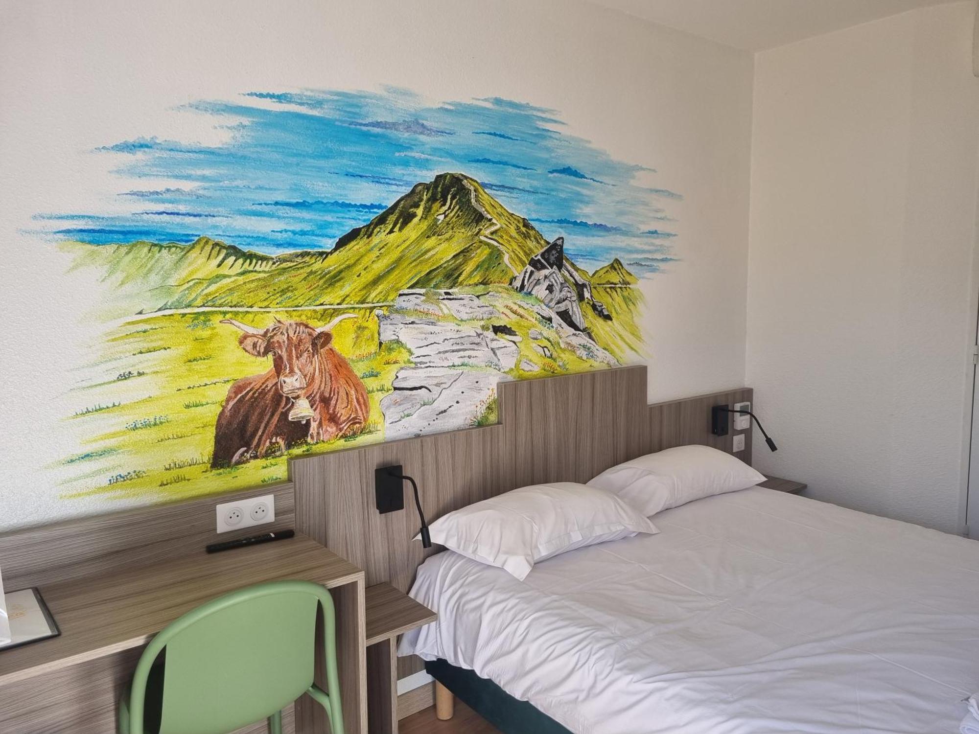 The Originals Access, Hotel Le Lutea Riom-es-Montagnes Bagian luar foto